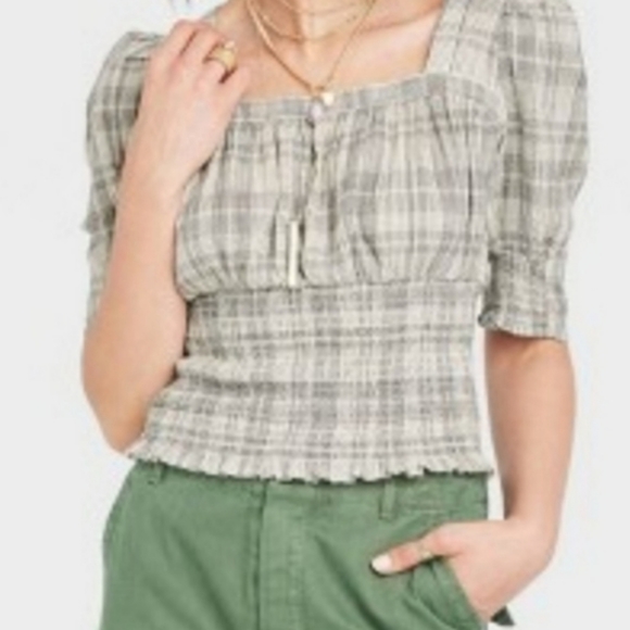 Universal Thread Tops - NEW Universal Thread Top